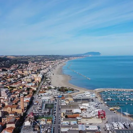 Comfort In Pieno Centro A Due Passi Dal Mare Appartement Civitanova Marche